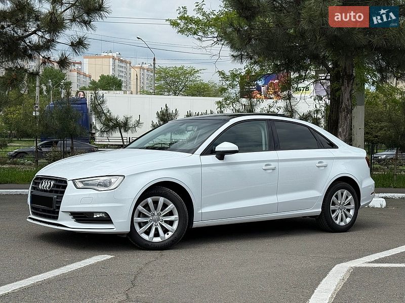 Седан Audi A3 2015 в Одессе