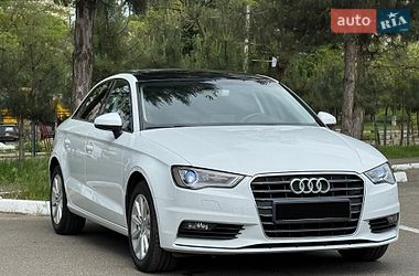 Седан Audi A3 2015 в Одессе