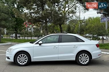 Седан Audi A3 2015 в Одессе