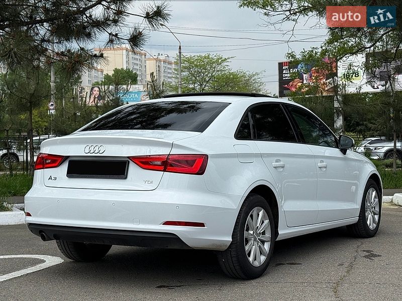Седан Audi A3 2015 в Одессе
