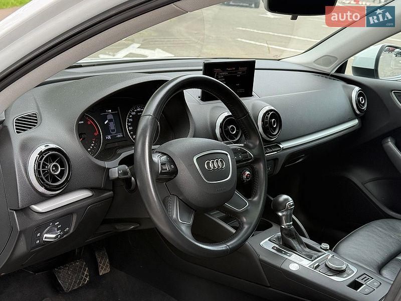 Седан Audi A3 2015 в Одессе