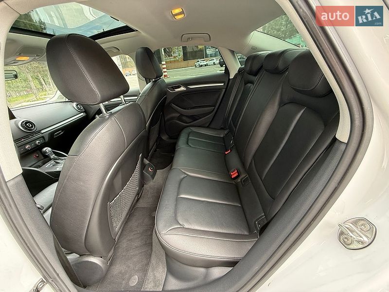 Седан Audi A3 2015 в Одессе