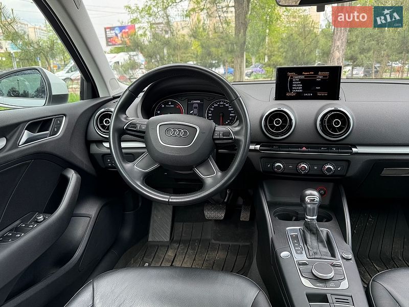 Седан Audi A3 2015 в Одессе