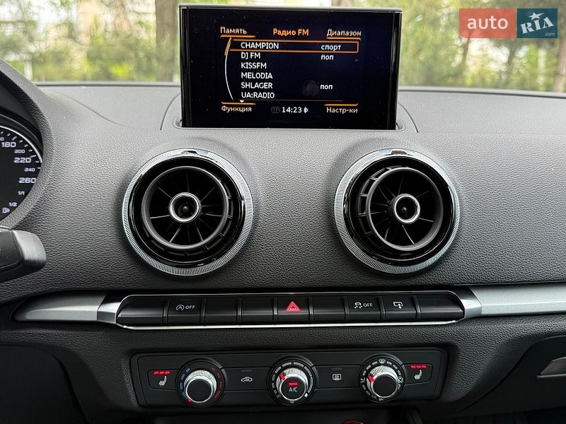 Седан Audi A3 2015 в Одессе