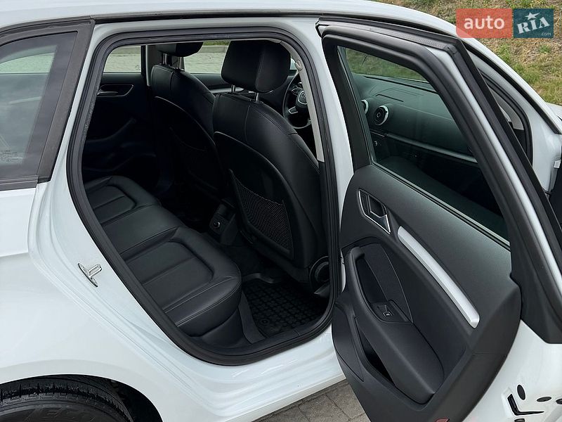 Хетчбек Audi A3 2015 в Стрию