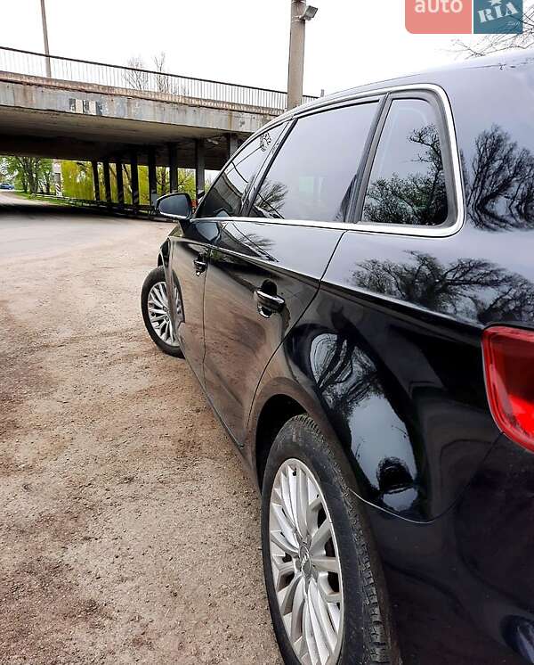 Хетчбек Audi A3 2015 в Дніпрі