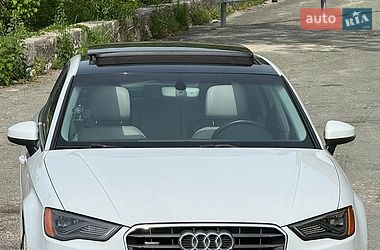 Седан Audi A3 2015 в Ромнах