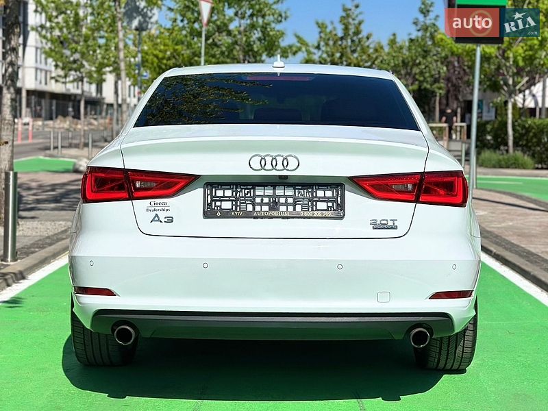 Седан Audi A3 2016 в Киеве