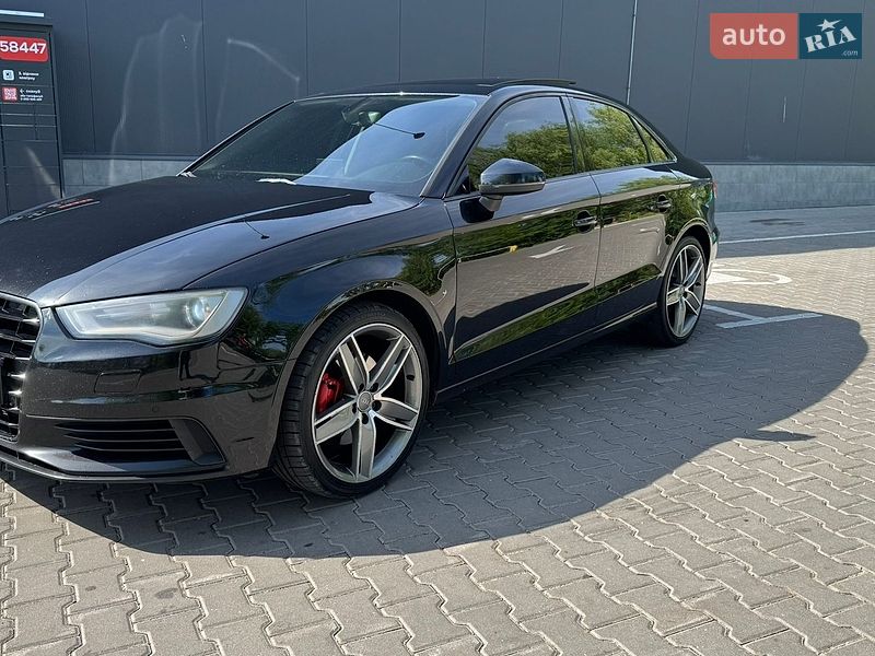 Седан Audi A3 2016 в Киеве