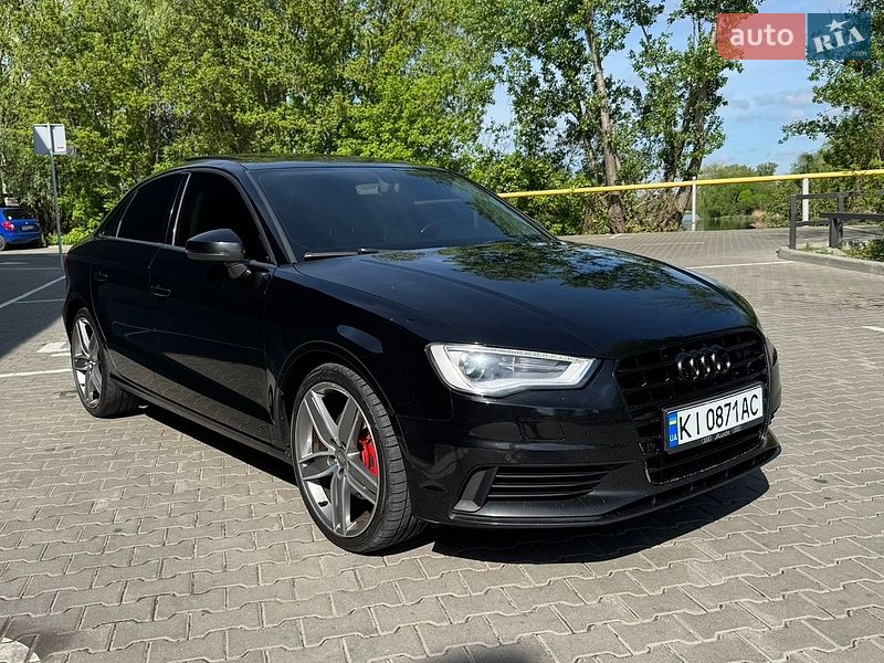 Седан Audi A3 2016 в Киеве