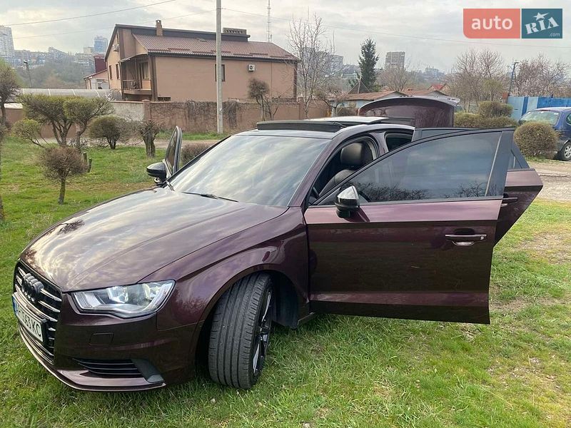 Седан Audi A3 2014 в Запоріжжі