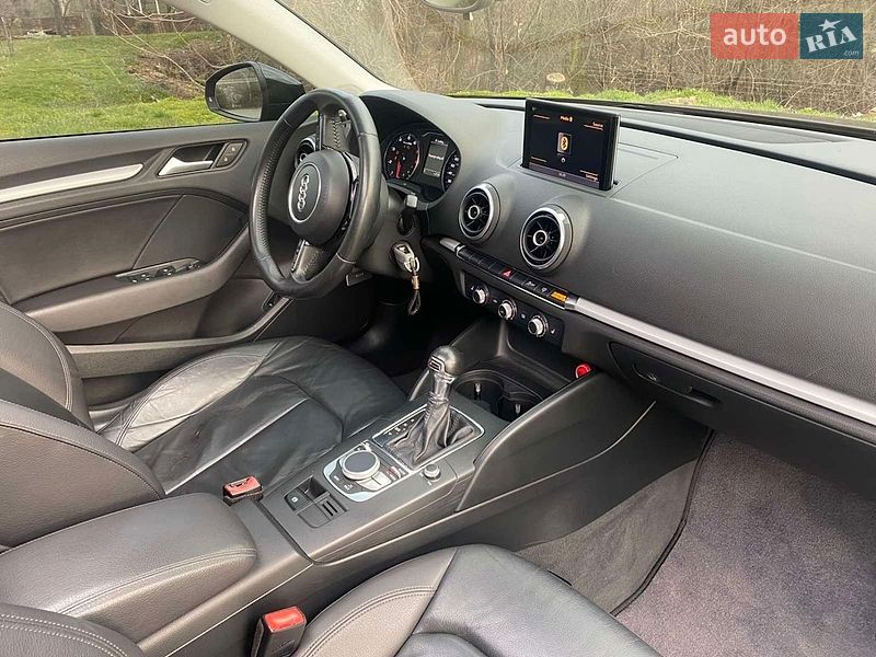 Седан Audi A3 2014 в Запоріжжі
