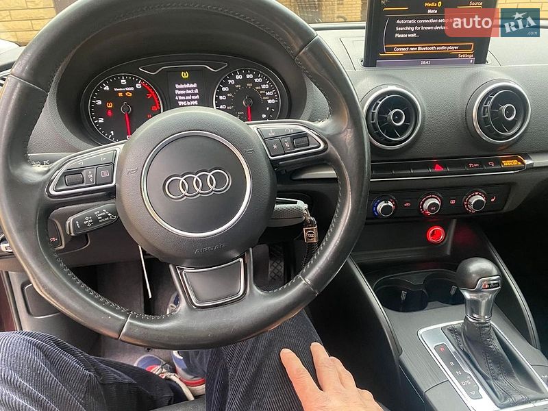 Седан Audi A3 2014 в Запоріжжі