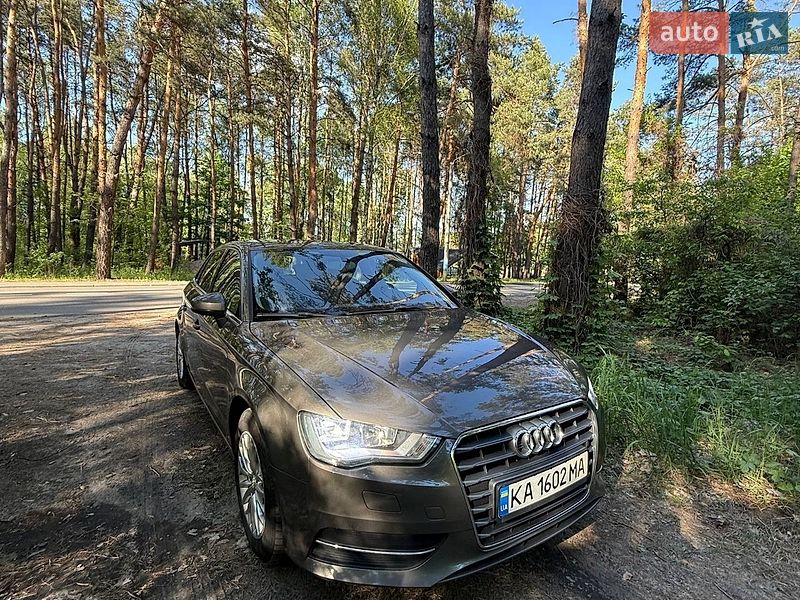 Хетчбек Audi A3 2014 в Києві фото Хетчбек Audi A3 2014 в Києві