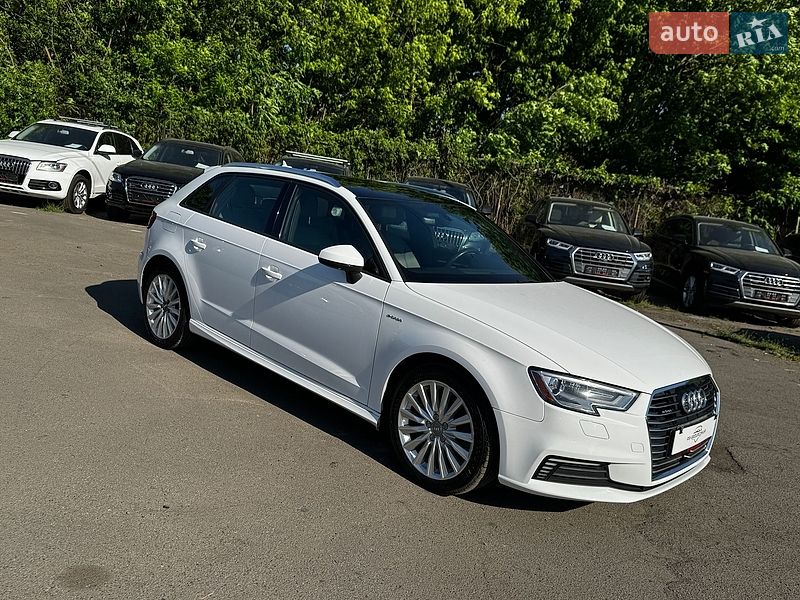 Хетчбек Audi A3 2017 в Луцьку