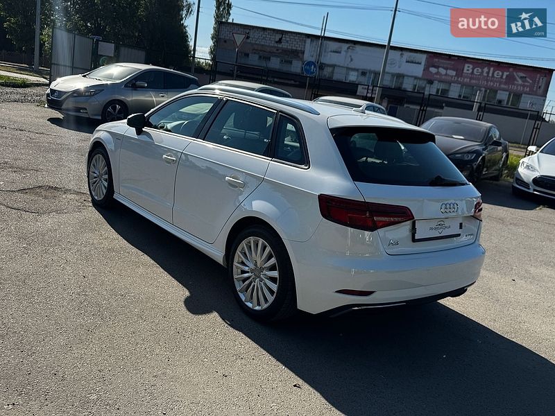 Хетчбек Audi A3 2017 в Луцьку фото 11 Хетчбек Audi A3 2017 в Луцьку