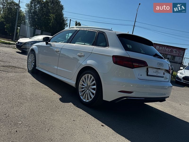 Хетчбек Audi A3 2017 в Луцьку