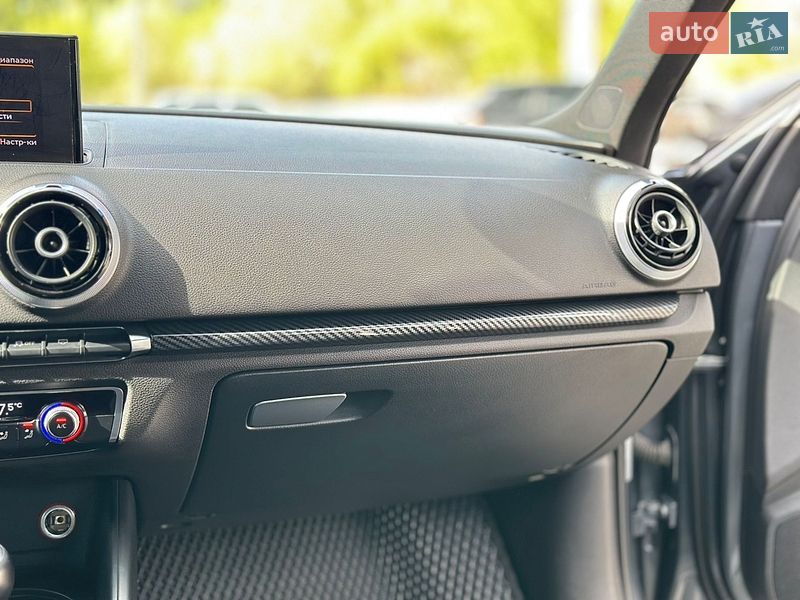 Хетчбек Audi A3 2013 в Чернівцях
