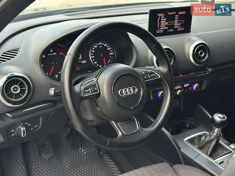Хетчбек Audi A3 2013 в Чернівцях