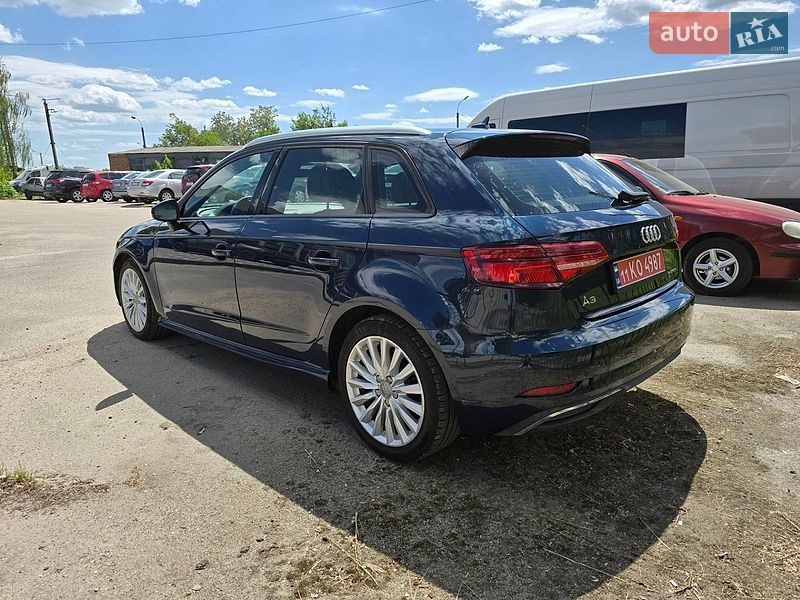 Хэтчбек Audi A3 2017 в Кропивницком