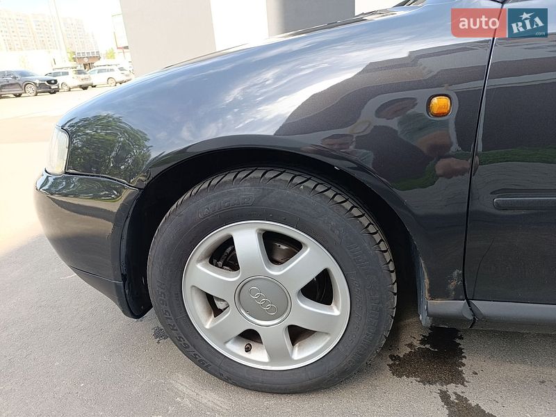 Хетчбек Audi A3 1998 в Вишневому