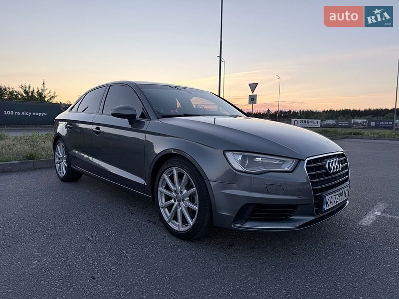 Седан Audi A3 2016 в Киеве