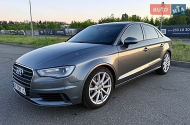 Седан Audi A3 2016 в Киеве