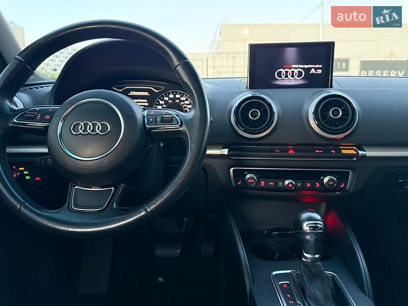 Седан Audi A3 2016 в Киеве