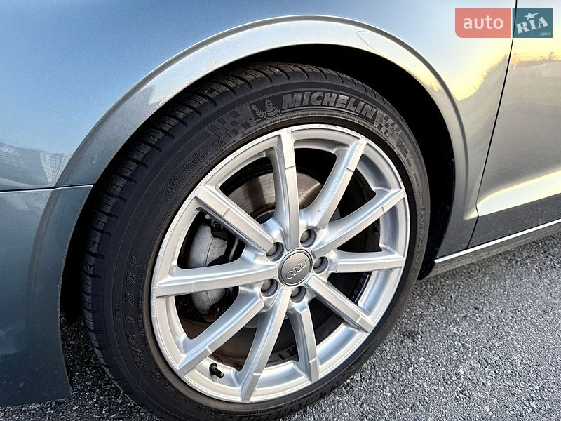 Седан Audi A3 2016 в Киеве