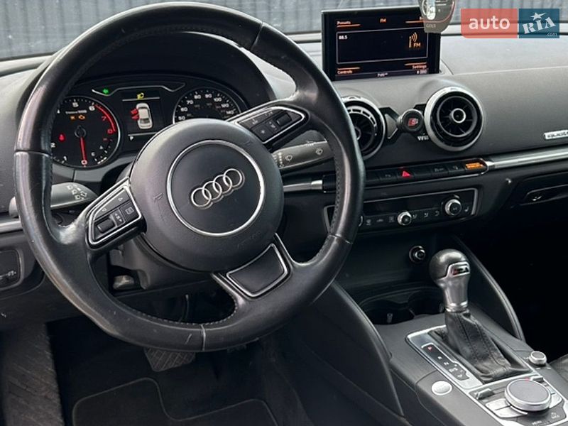 Седан Audi A3 2014 в Дніпрі