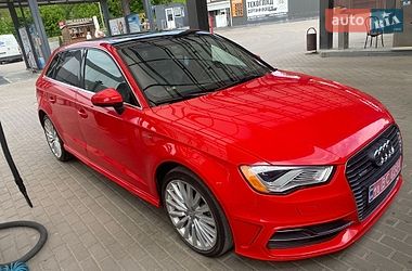 Хэтчбек Audi A3 2015 в Ровно