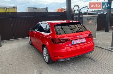 Хэтчбек Audi A3 2015 в Ровно