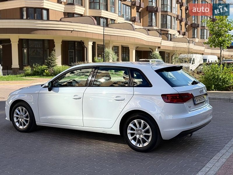 Хэтчбек Audi A3 2015 в Киеве