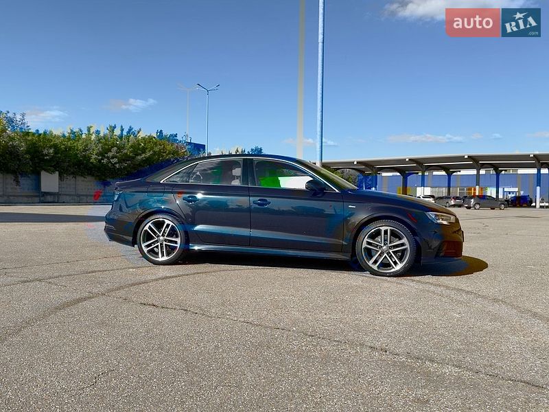 Седан Audi A3 2017 в Харкові