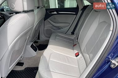 Седан Audi A3 2014 в Чернівцях