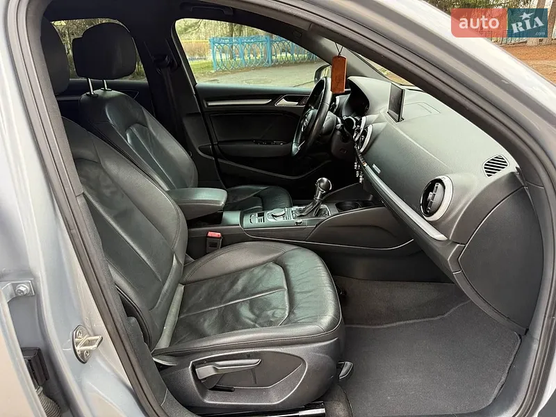 Audi A3 2016 VIN WAUAUGFFXH1042143 фото оголошення 12 з 59