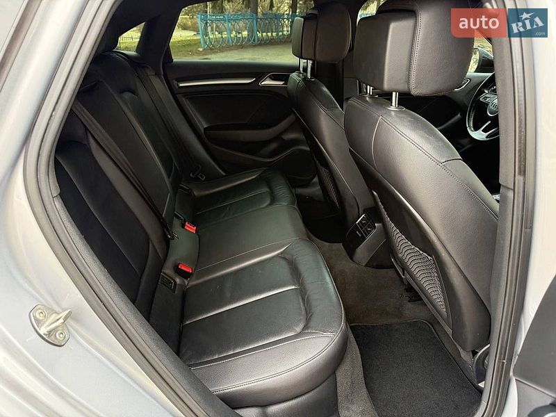 Седан Audi A3 2016 в Харкові