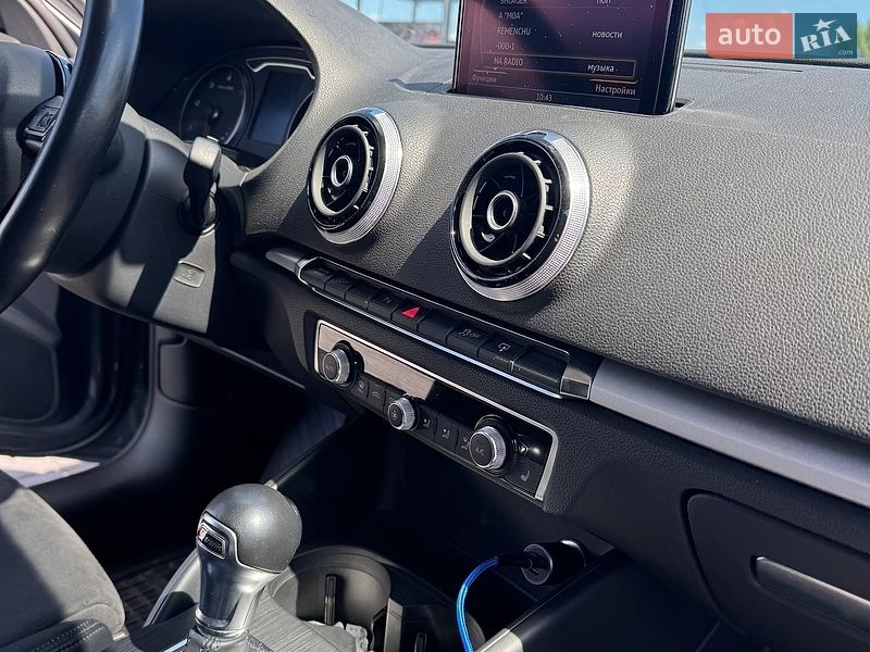 Хэтчбек Audi A3 2016 в Полтаве