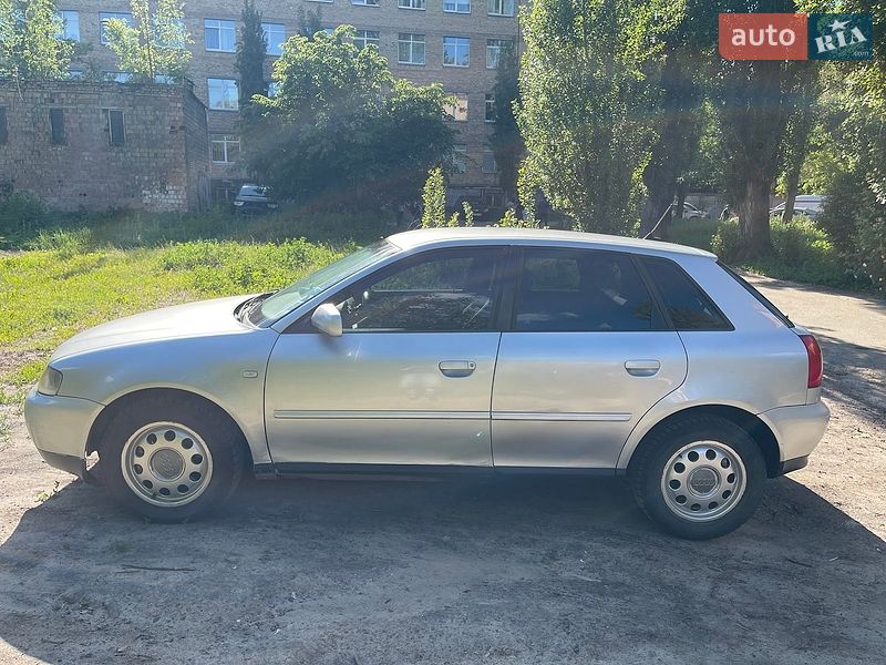 Хэтчбек Audi A3 2002 в Киеве