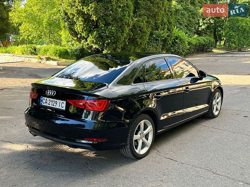 Седан Audi A3 2015 в Смілі