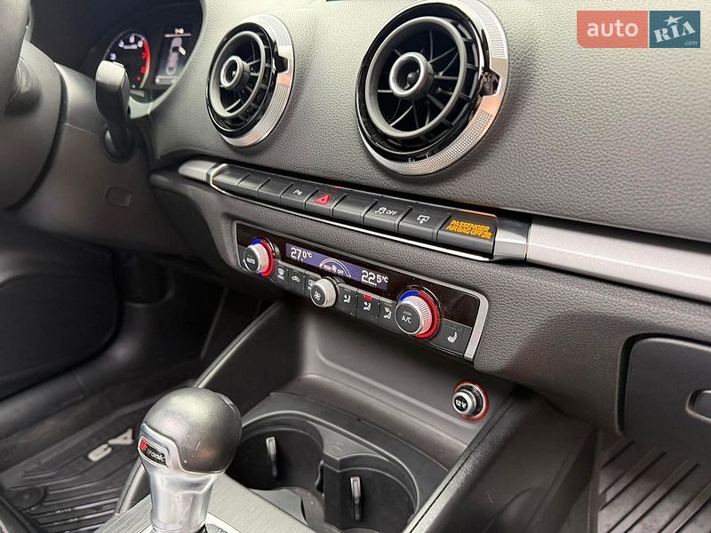 Седан Audi A3 2015 в Дніпрі