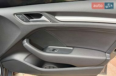 Седан Audi A3 2015 в Дніпрі