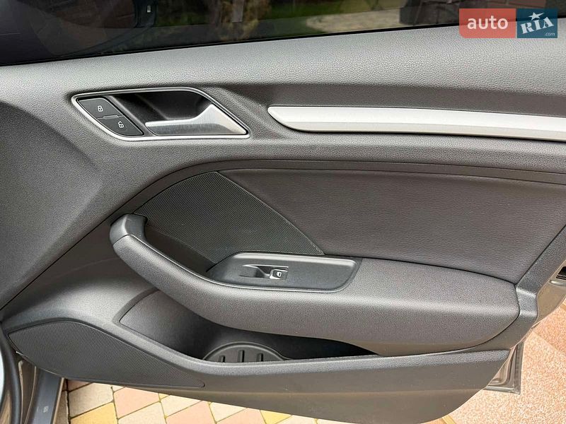 Седан Audi A3 2015 в Дніпрі