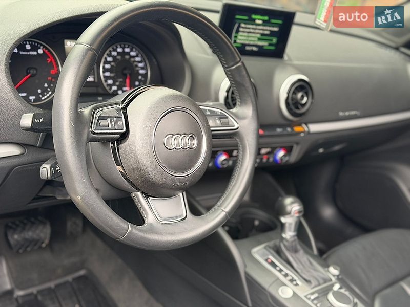 Седан Audi A3 2015 в Дніпрі