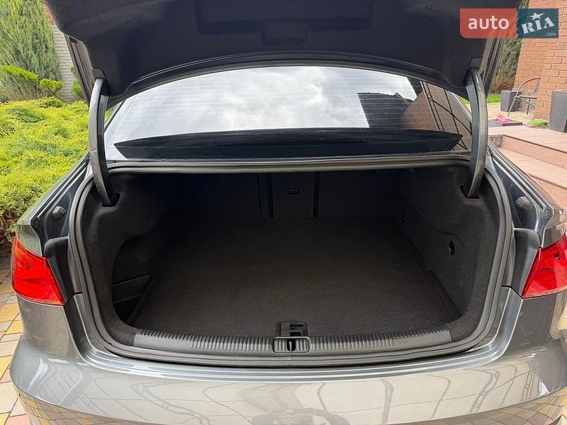 Седан Audi A3 2015 в Дніпрі