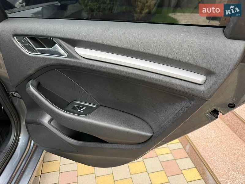 Седан Audi A3 2015 в Дніпрі