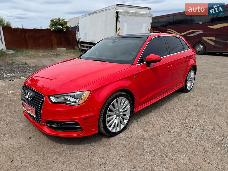 Хэтчбек Audi A3 2015 в Львове