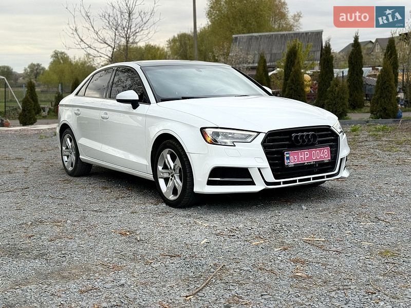Седан Audi A3 2019 в Ровно