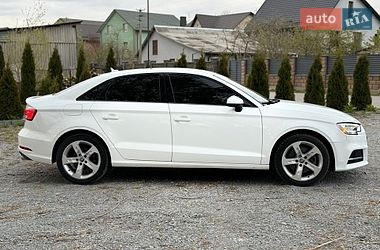 Седан Audi A3 2019 в Ровно