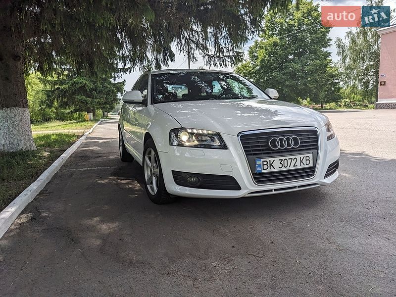 Хэтчбек Audi A3 2008 в Ромнах